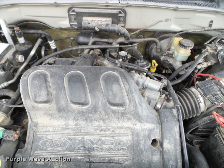 image for item K8173 2003 Ford Escape Limited SUV