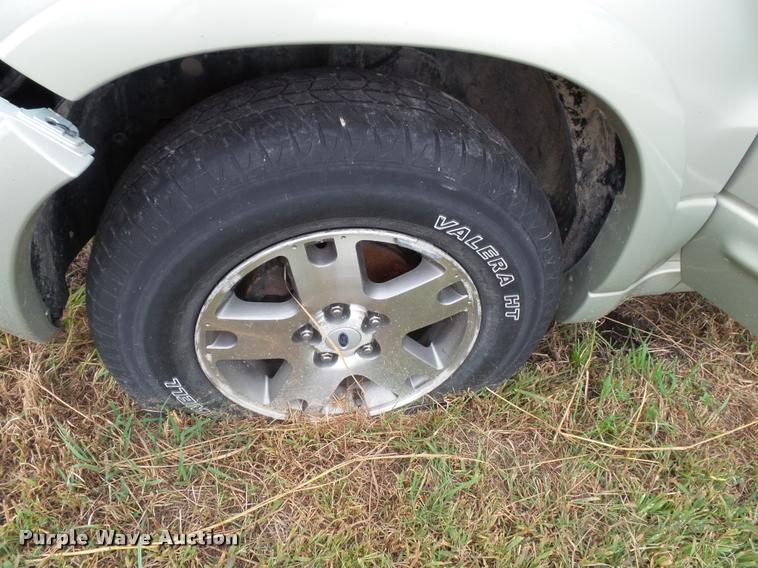 image for item K8173 2003 Ford Escape Limited SUV