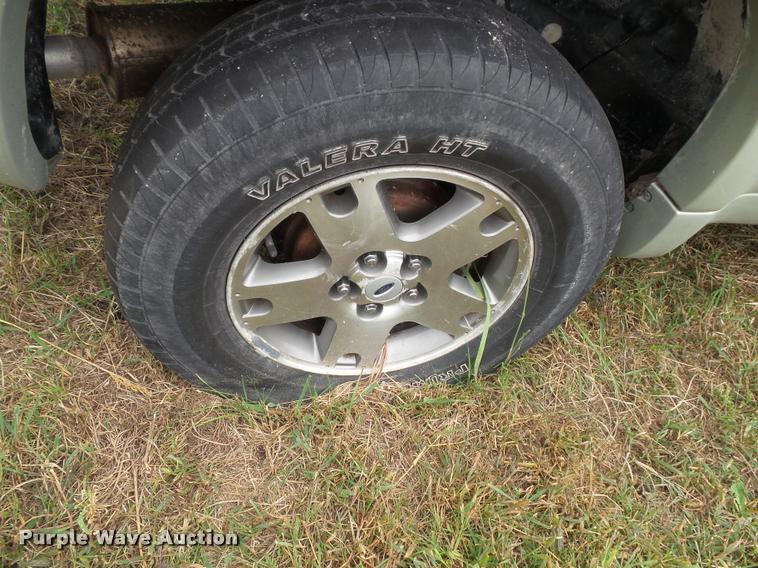 image for item K8173 2003 Ford Escape Limited SUV