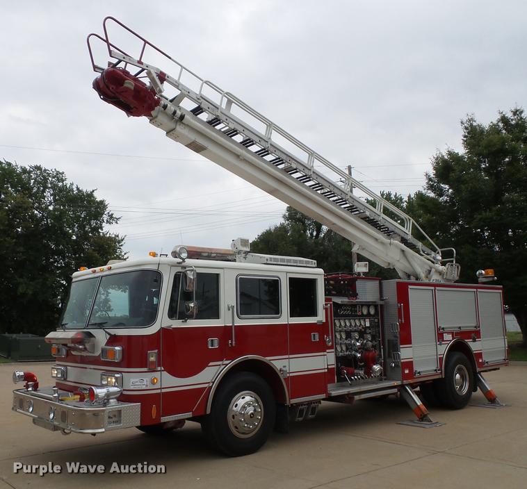 image for item K8241 1992 Pierce Arrow E6753 Aerial Crew Cab fire truck