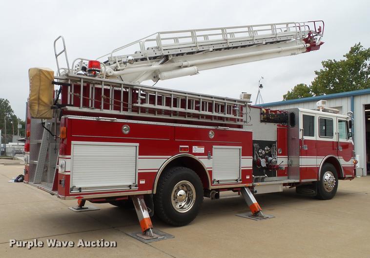 image for item K8241 1992 Pierce Arrow E6753 Aerial Crew Cab fire truck