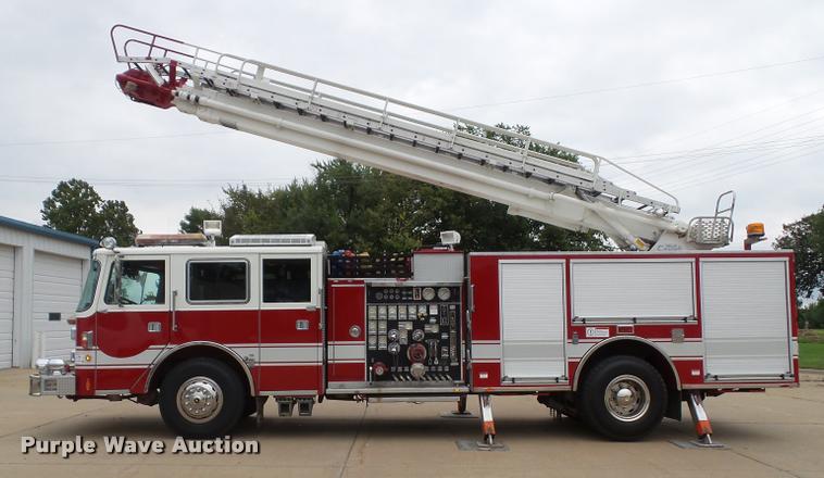 image for item K8241 1992 Pierce Arrow E6753 Aerial Crew Cab fire truck