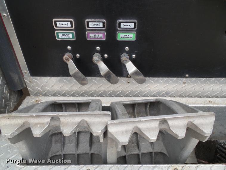 image for item K8241 1992 Pierce Arrow E6753 Aerial Crew Cab fire truck