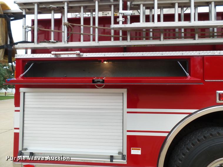 image for item K8241 1992 Pierce Arrow E6753 Aerial Crew Cab fire truck