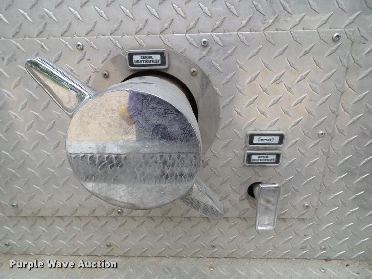 image for item K8241 1992 Pierce Arrow E6753 Aerial Crew Cab fire truck