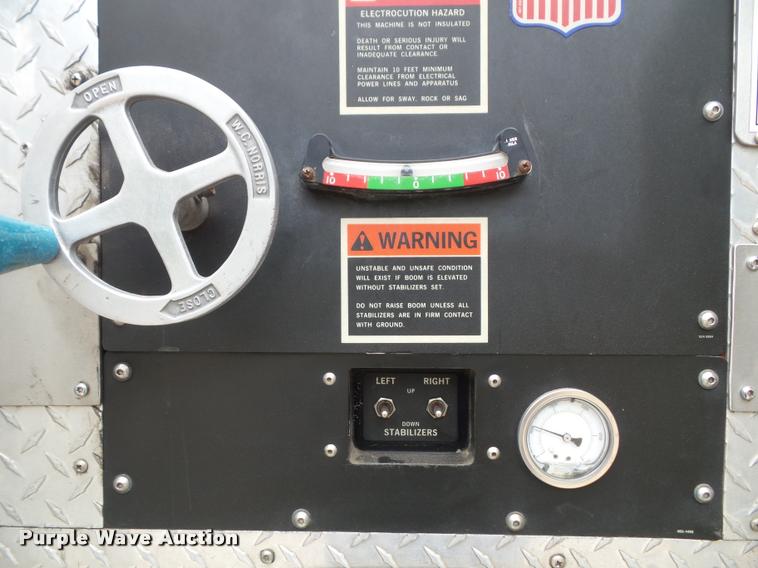 image for item K8241 1992 Pierce Arrow E6753 Aerial Crew Cab fire truck