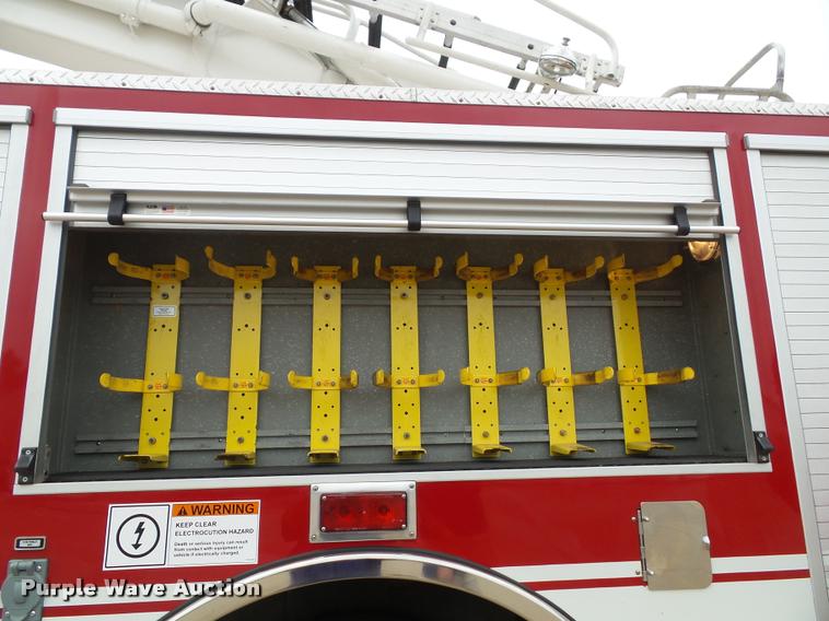 image for item K8241 1992 Pierce Arrow E6753 Aerial Crew Cab fire truck