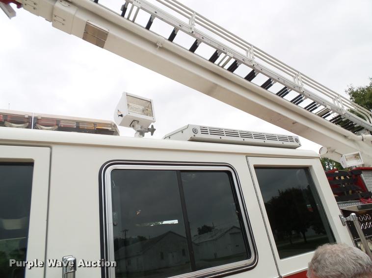 image for item K8241 1992 Pierce Arrow E6753 Aerial Crew Cab fire truck