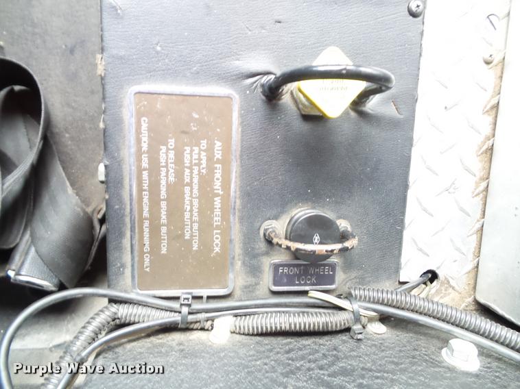 image for item K8241 1992 Pierce Arrow E6753 Aerial Crew Cab fire truck