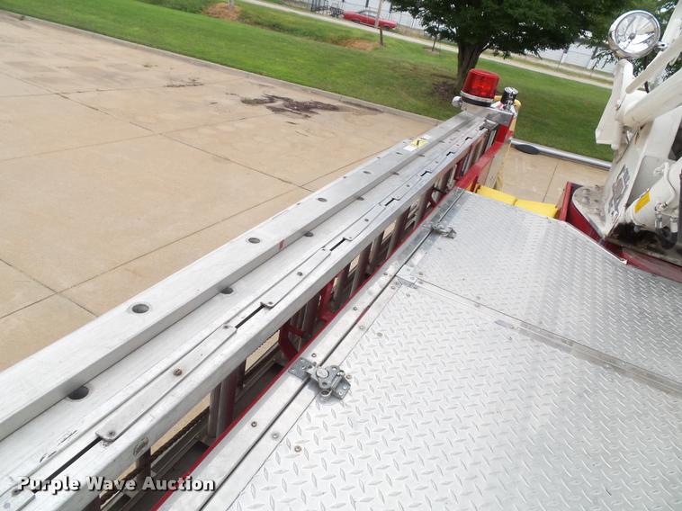 image for item K8241 1992 Pierce Arrow E6753 Aerial Crew Cab fire truck