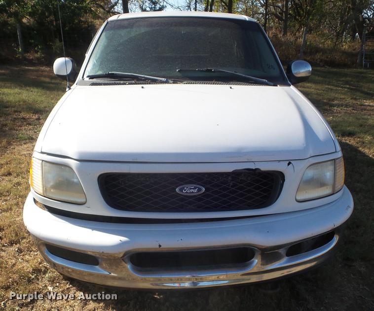 image for item L1709 1998 Ford F150 SuperCab pickup truck