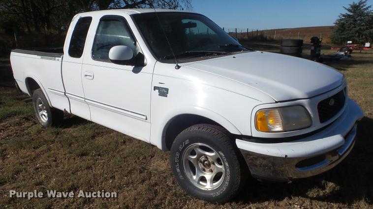 image for item L1709 1998 Ford F150 SuperCab pickup truck