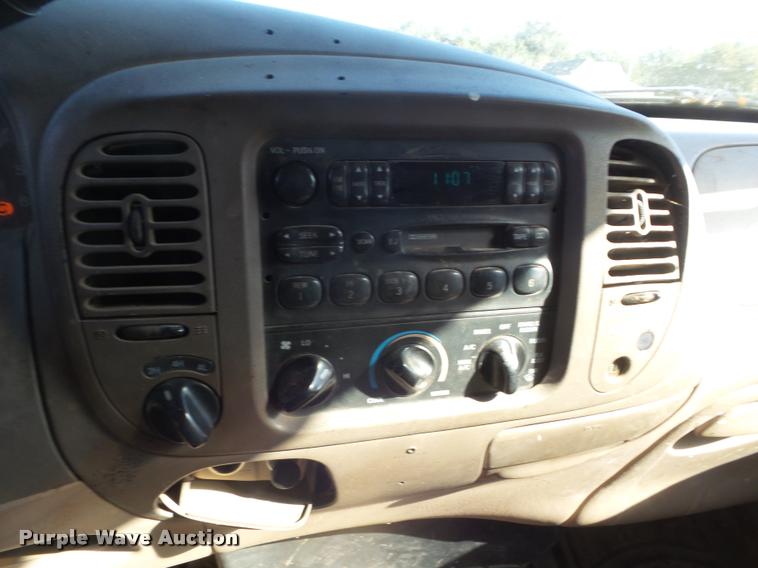 image for item L1709 1998 Ford F150 SuperCab pickup truck