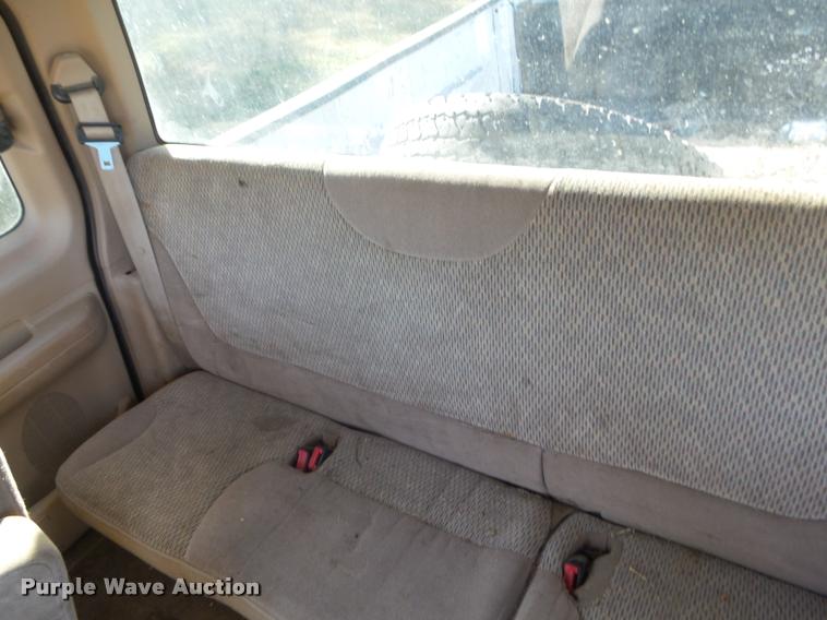 image for item L1709 1998 Ford F150 SuperCab pickup truck