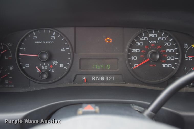 image for item L2586 2006 Ford F350 XLT Super Duty SuperCab utility truck