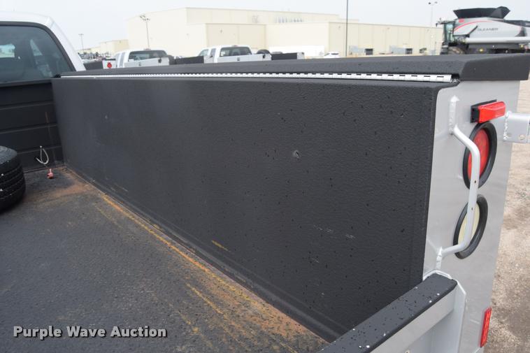 image for item L2587 2006 Ford F350 XLT Super Duty SuperCab utility truck