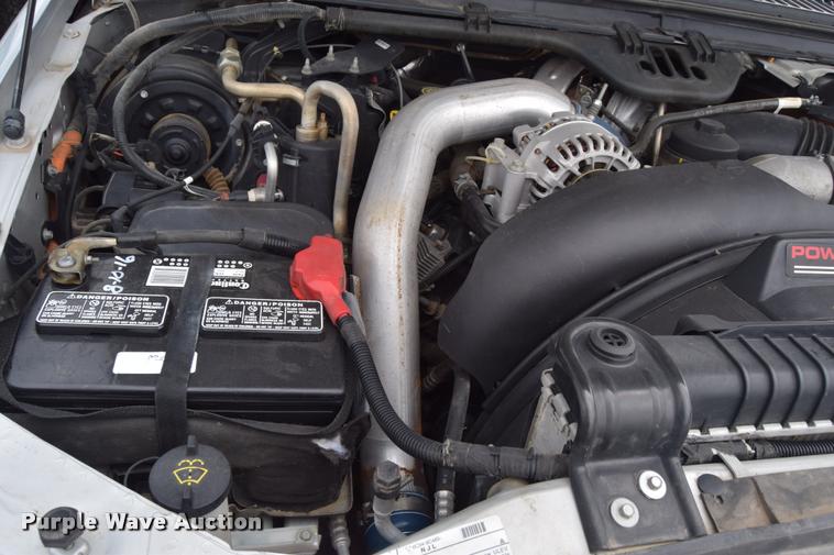 image for item L2587 2006 Ford F350 XLT Super Duty SuperCab utility truck