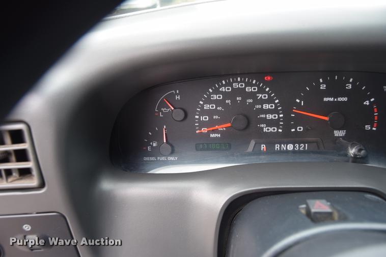 image for item L2589 2004 Ford F350 XLT Super Duty SuperCab utility truck