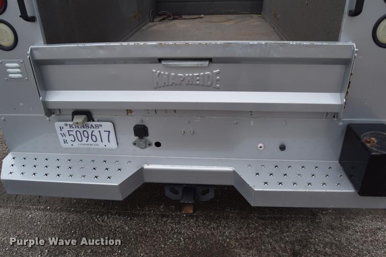 image for item L2589 2004 Ford F350 XLT Super Duty SuperCab utility truck