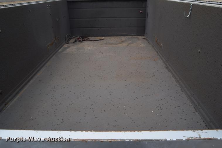 image for item L2589 2004 Ford F350 XLT Super Duty SuperCab utility truck