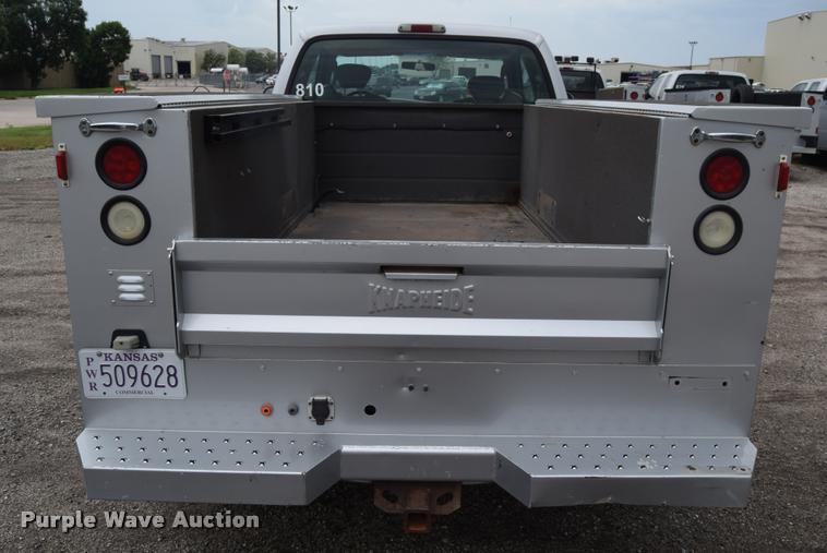 image for item L2590 2004 Ford F350 XLT Super Duty SuperCab utility truck