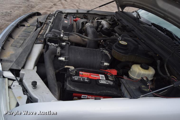 image for item L2590 2004 Ford F350 XLT Super Duty SuperCab utility truck