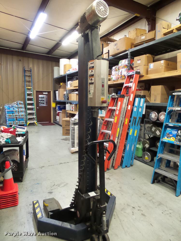 image for item L2710 (4) Challenger CLM16 electric mobile column lifts