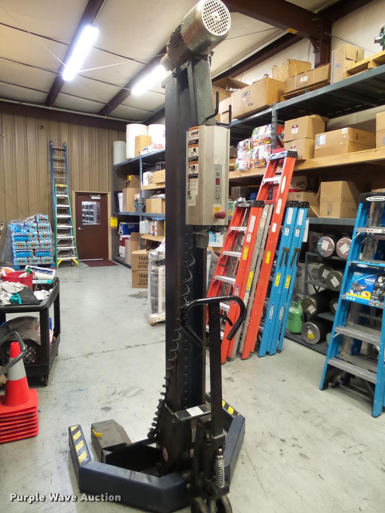 image for item L2710 (4) Challenger CLM16 electric mobile column lifts
