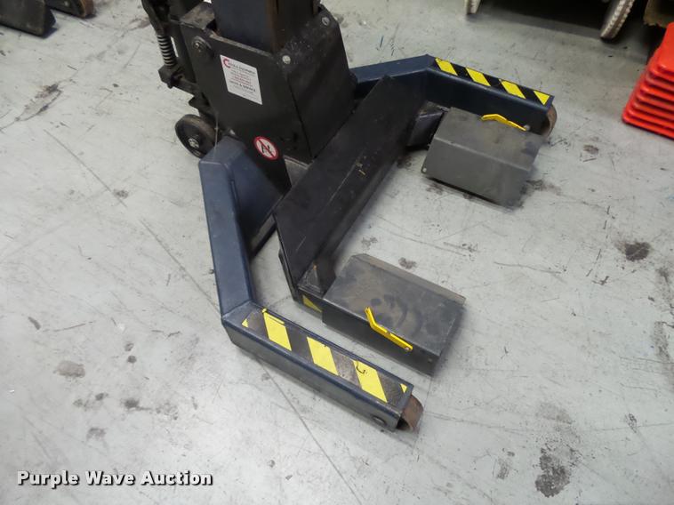 image for item L2710 (4) Challenger CLM16 electric mobile column lifts