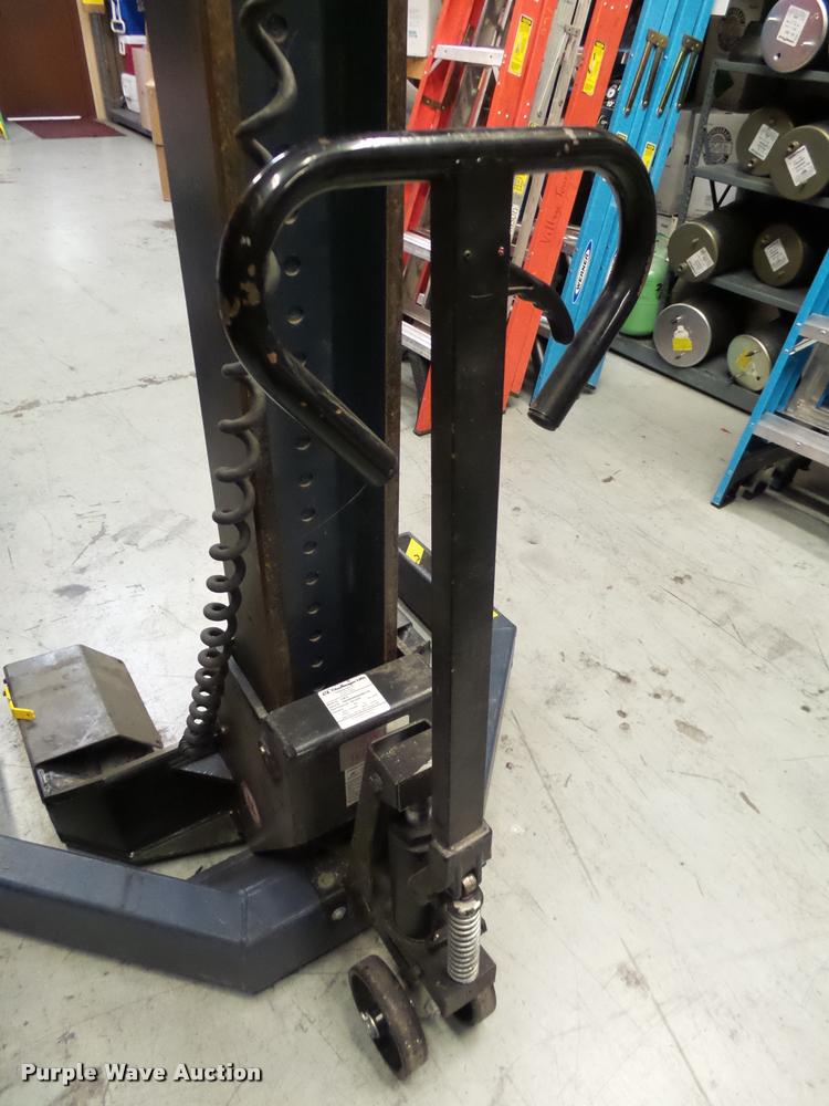 image for item L2710 (4) Challenger CLM16 electric mobile column lifts