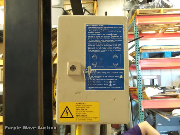 image for item L2710 (4) Challenger CLM16 electric mobile column lifts