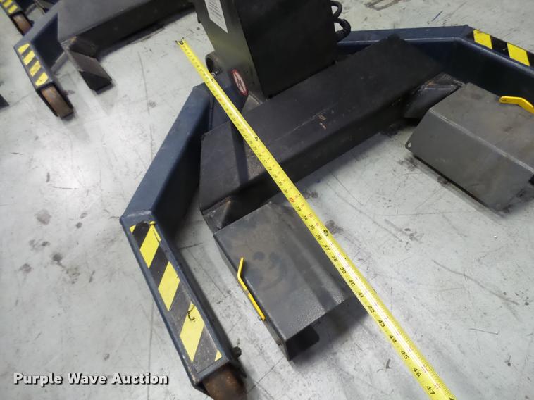 image for item L2710 (4) Challenger CLM16 electric mobile column lifts