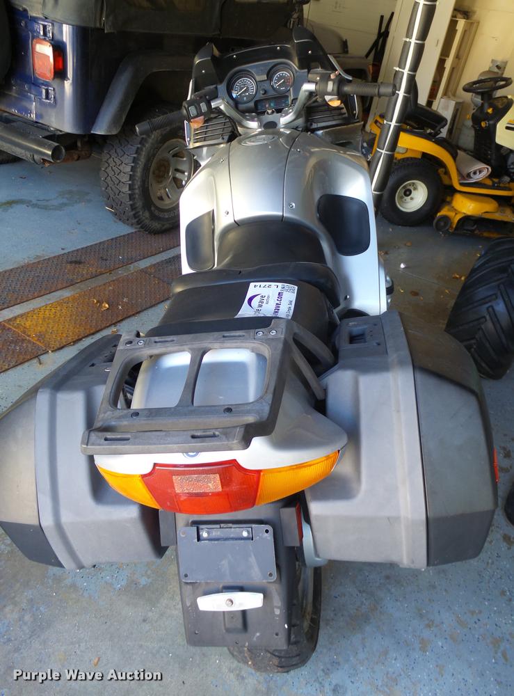 image for item L2714 2004 BMW R1150RT motorcycle