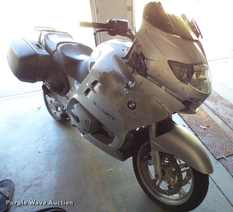 image for item L2714 2004 BMW R1150RT motorcycle