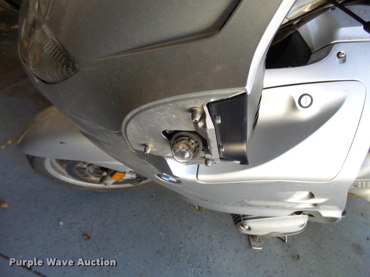 image for item L2714 2004 BMW R1150RT motorcycle