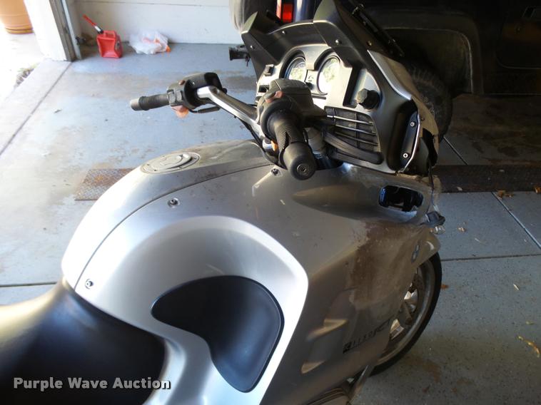 image for item L2714 2004 BMW R1150RT motorcycle