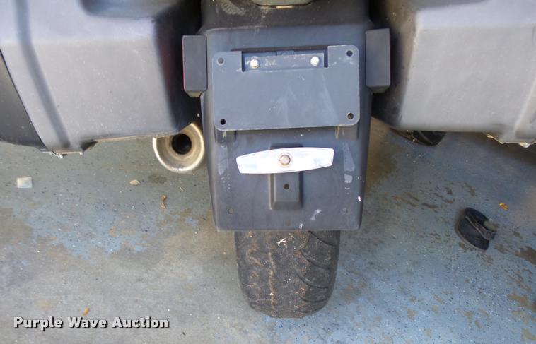 image for item L2714 2004 BMW R1150RT motorcycle