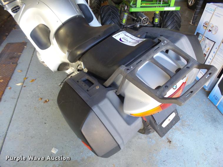 image for item L2714 2004 BMW R1150RT motorcycle