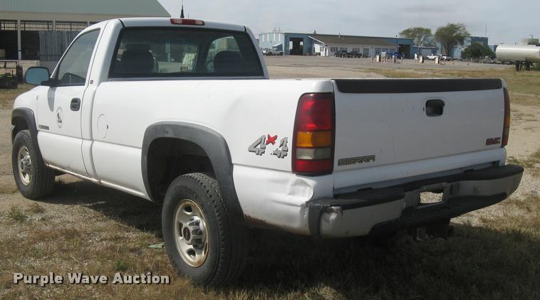 image for item L3893 2000 GMC Sierra 2500 SL pickup truck