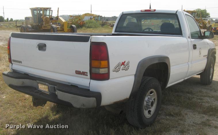 image for item L3893 2000 GMC Sierra 2500 SL pickup truck