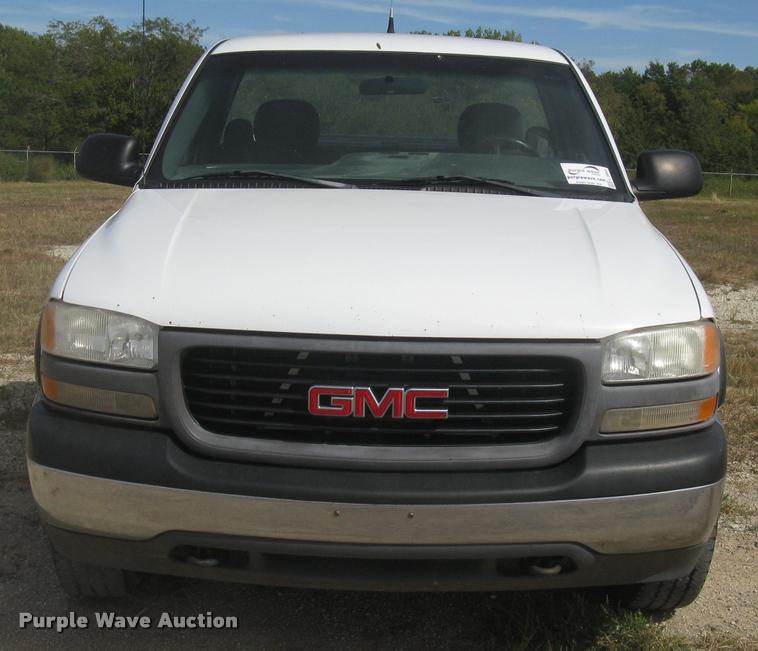 image for item L3893 2000 GMC Sierra 2500 SL pickup truck