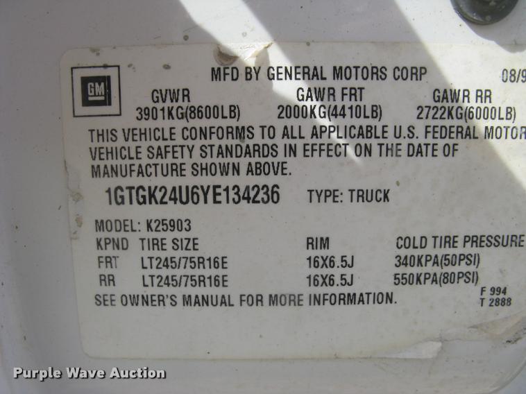 image for item L3893 2000 GMC Sierra 2500 SL pickup truck