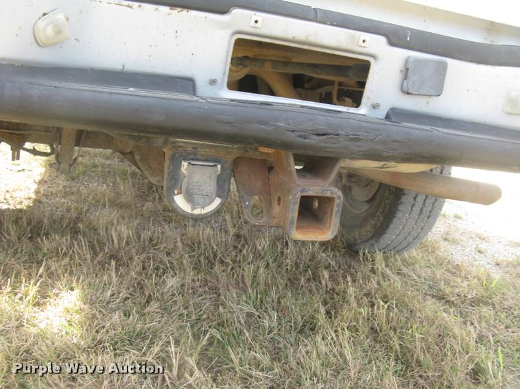 image for item L3893 2000 GMC Sierra 2500 SL pickup truck