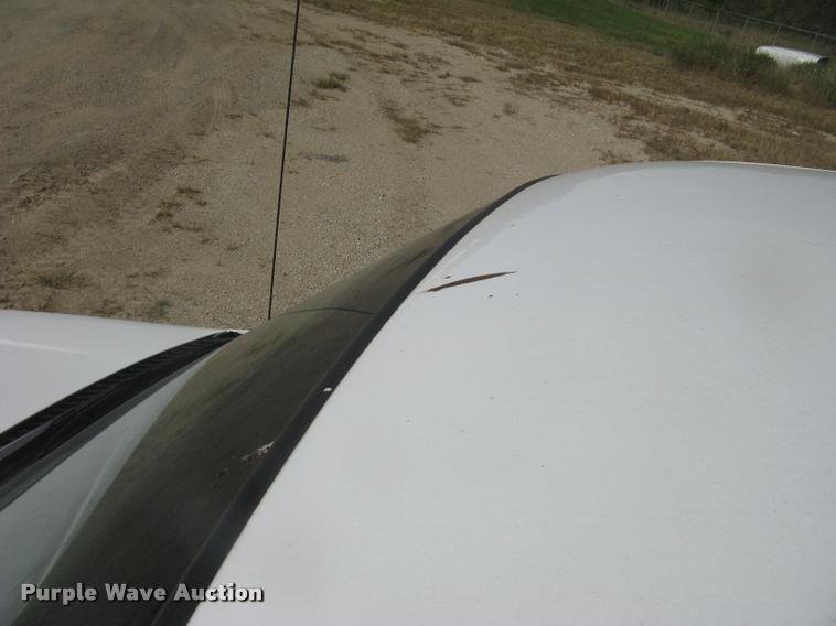 image for item L3893 2000 GMC Sierra 2500 SL pickup truck