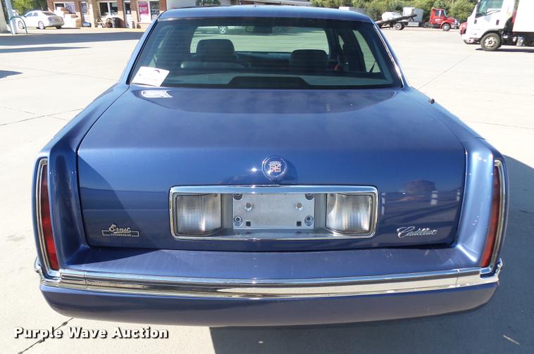 image for item L4048 1994 Cadillac DeVille