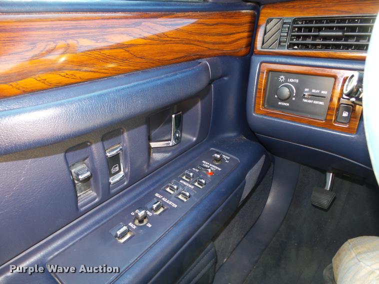 image for item L4048 1994 Cadillac DeVille