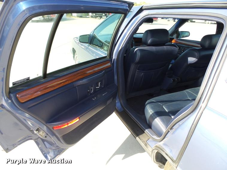 image for item L4048 1994 Cadillac DeVille