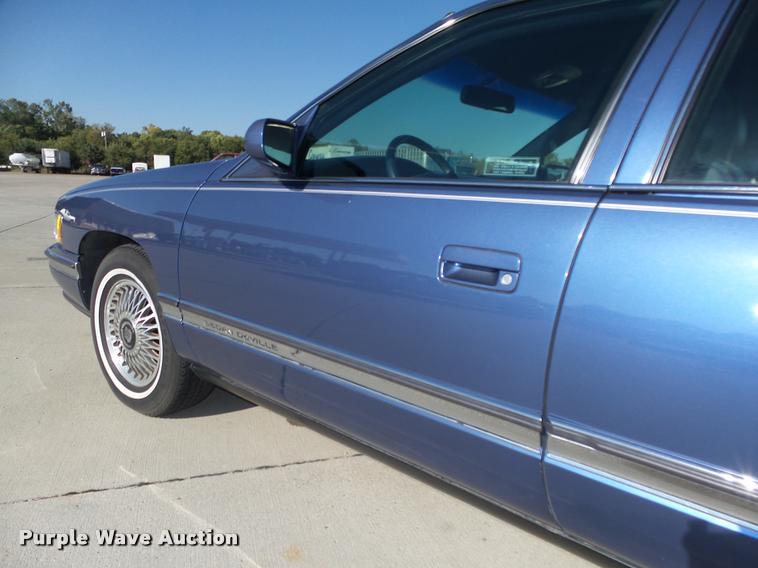 image for item L4048 1994 Cadillac DeVille