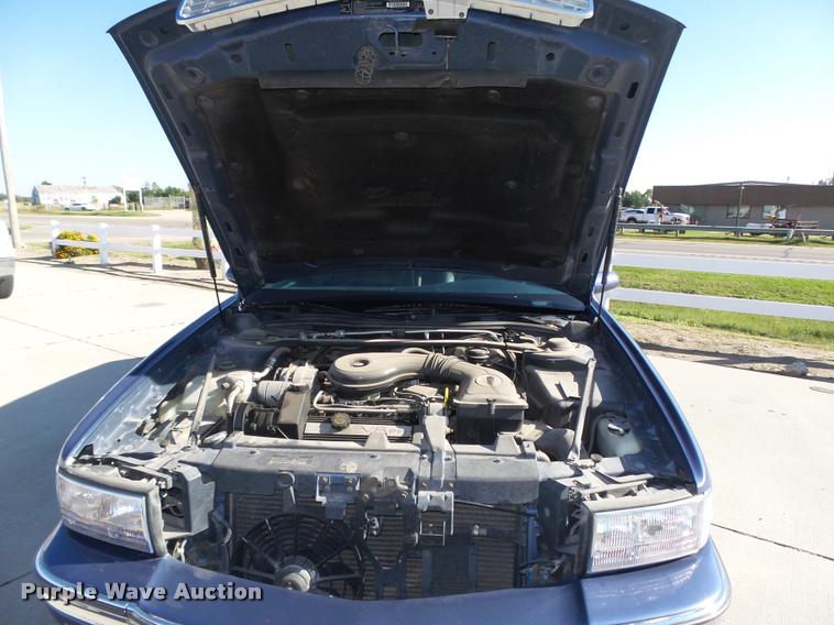 image for item L4048 1994 Cadillac DeVille