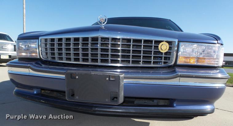 image for item L4048 1994 Cadillac DeVille